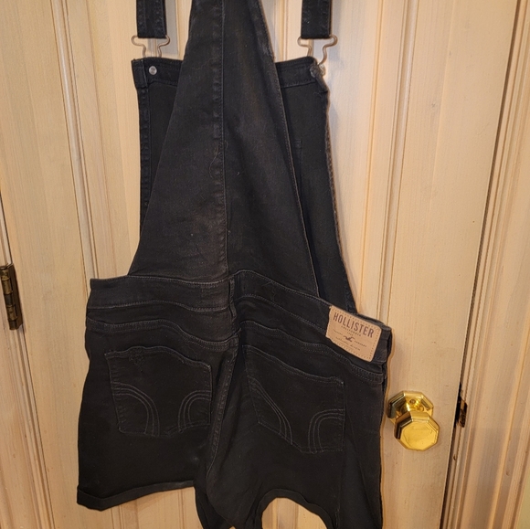 Misses sz M Hollister Black denim overall shorts distressed - Picture 3 of 8
